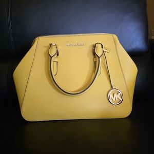 Michael Kors Charlotte Crossbody Satchel In Citrus Colour With Gold Hardware